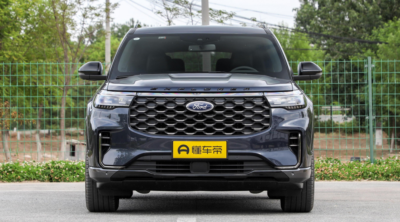 Ford EXPLORER 2023 6 seat 4WD